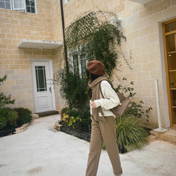 Brand New French Style White Spring Ankle Boots! - Picture 3 of 5